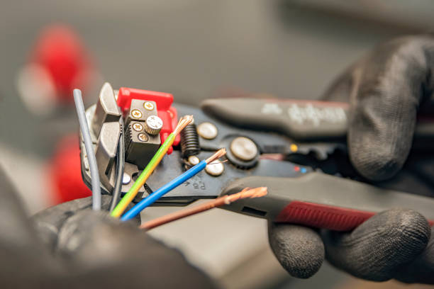 Best Affordable Emergency Electrician  in Lewiston, UT
